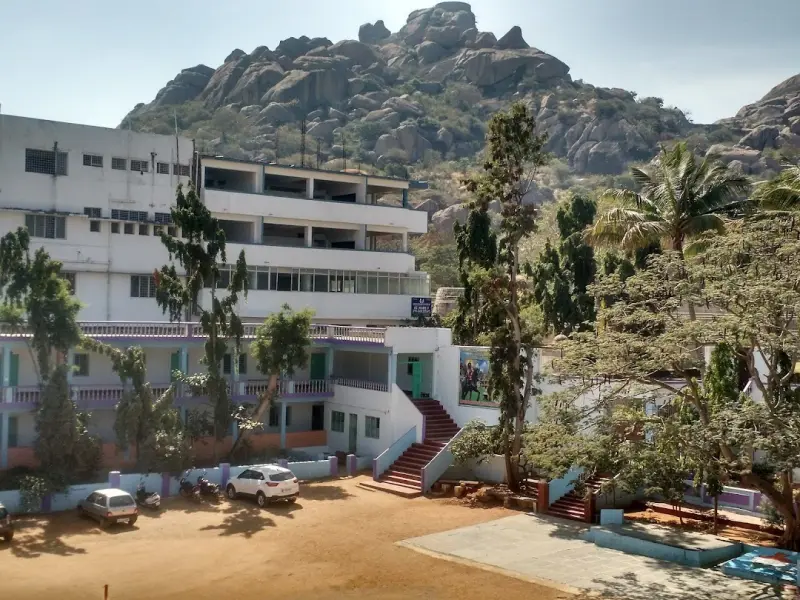 Maharaja Madakari Nayaka Degree College